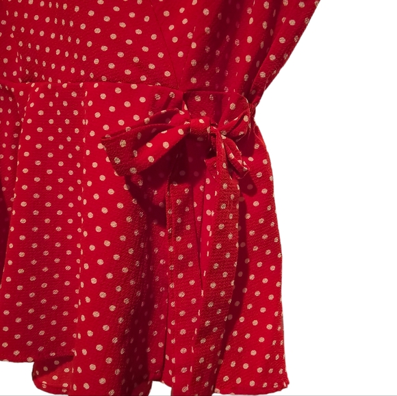 Monteau Faux Wrap Peplum Top. Red w/White polka dots Excellent Condition Size XL - Picture 3 of 6